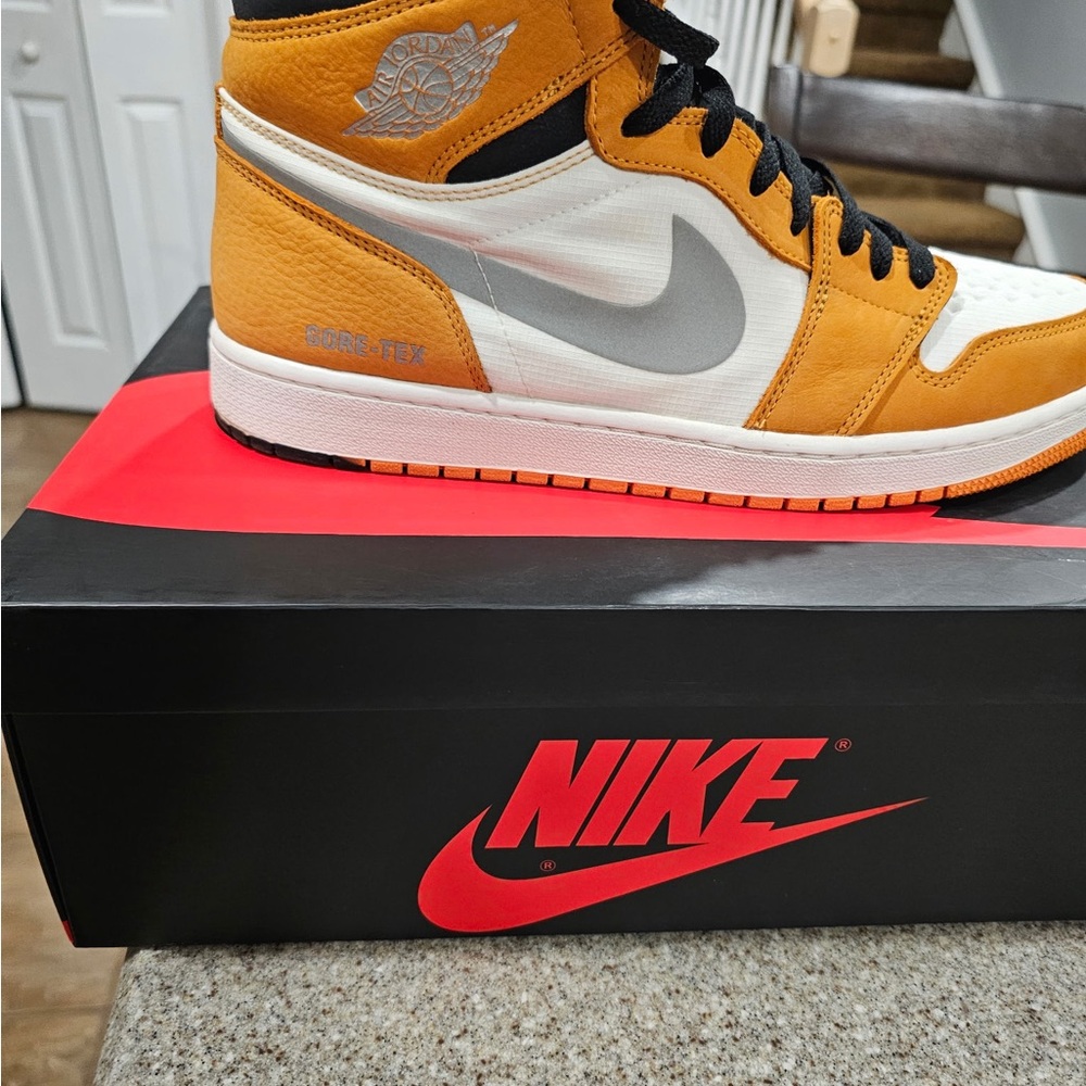 Men's Air Jordan 1 Element Sneakers  Color- Light Curry